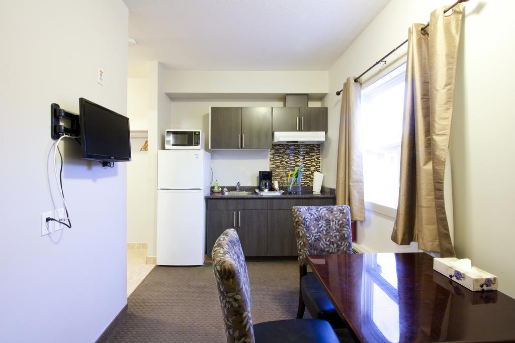 Travelodge By Wyndham Kindersley Ruang foto